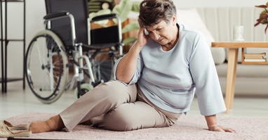 Pády seniorů v domácím prostředí a jak jim předcházet