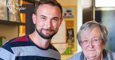 Dobrem proti smutku aneb jak jsem byl dobrovolníkem jedné 90leté dámy