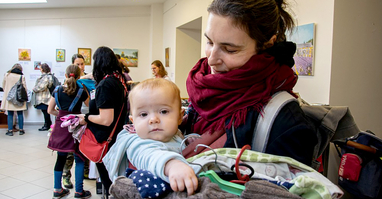 Dobročinný bazárek pro rodiny s dětmi v Sue Ryder