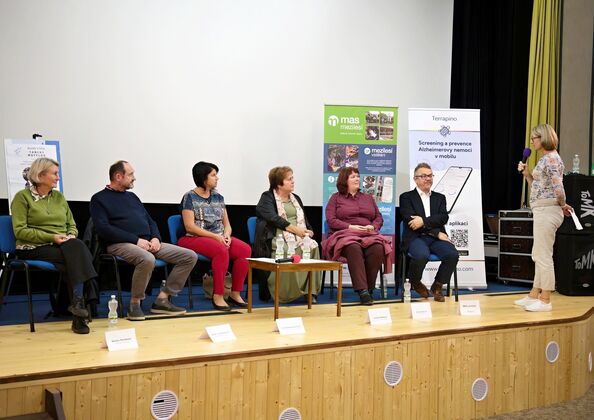 MAS_DenProPecujici_121