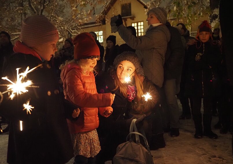 Slavnostní rozsvícení stromu v Michelském dvoře aneb adventní setkání v Sue Ryder