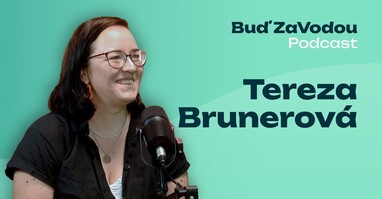 Tereza Brunerová v podcastu ZaVodou. Sendvičová generace: Kdo se postará o ty, co se starají?