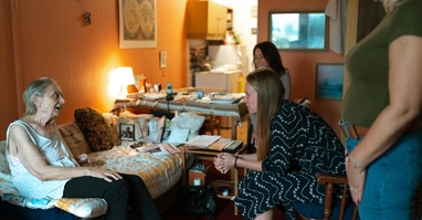 Tereza Brunerová pro deník.cz: Možnost zůstat doma - Koordinovaná péče jako alternativa k té ústavní